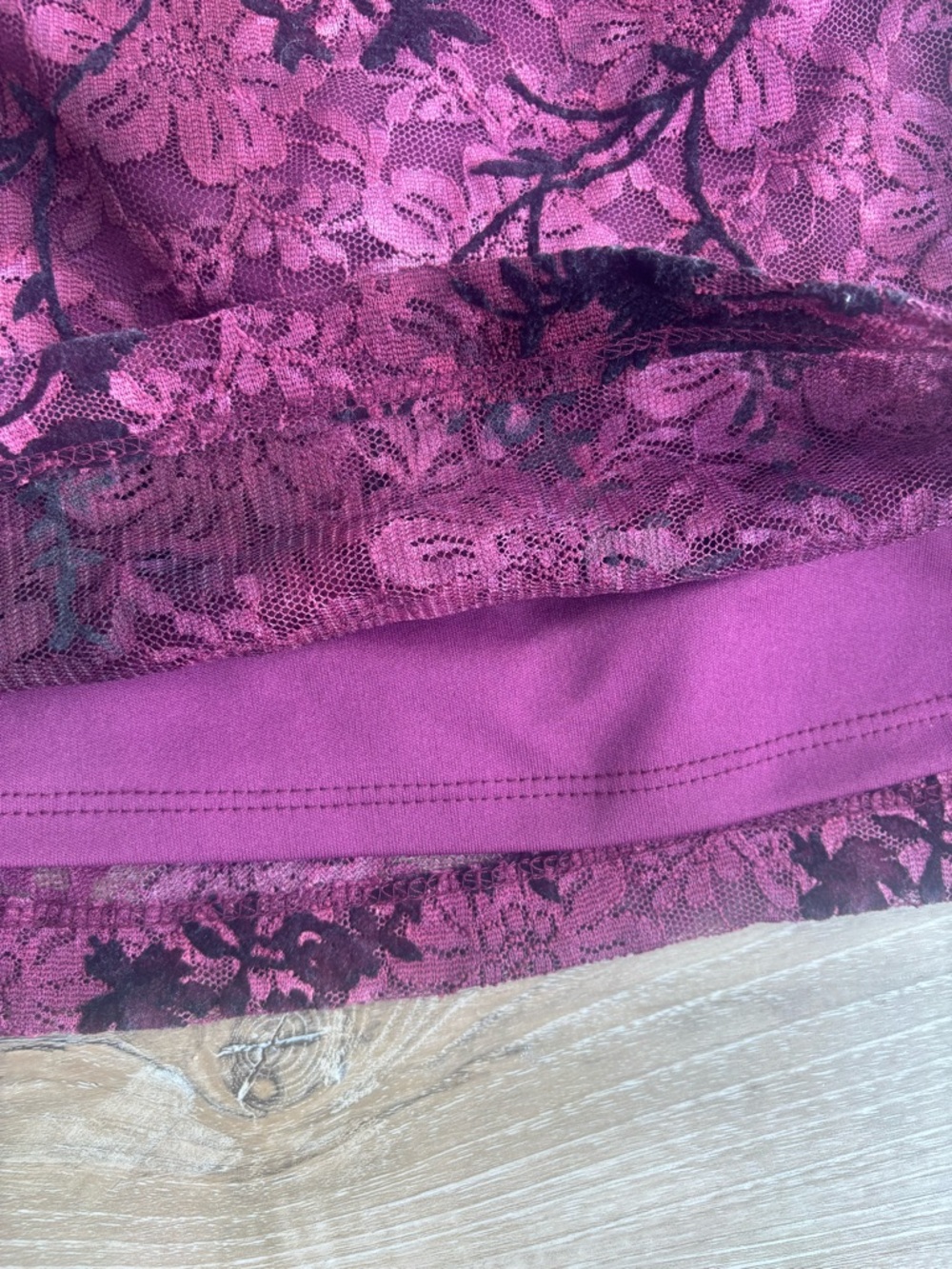 Vintage 90s La Belle Purple Red Lace Floral Velvet Boatneck Fitted Top - Picture 5 of 9